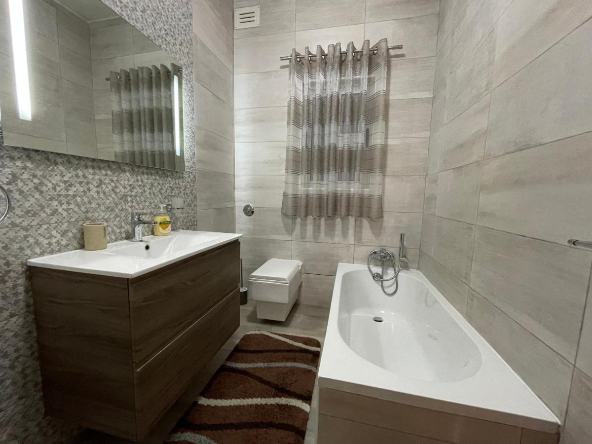 Verdi Apartment - Spacious Modern Apartment, Close To Valletta Santa Vennera Exterior foto